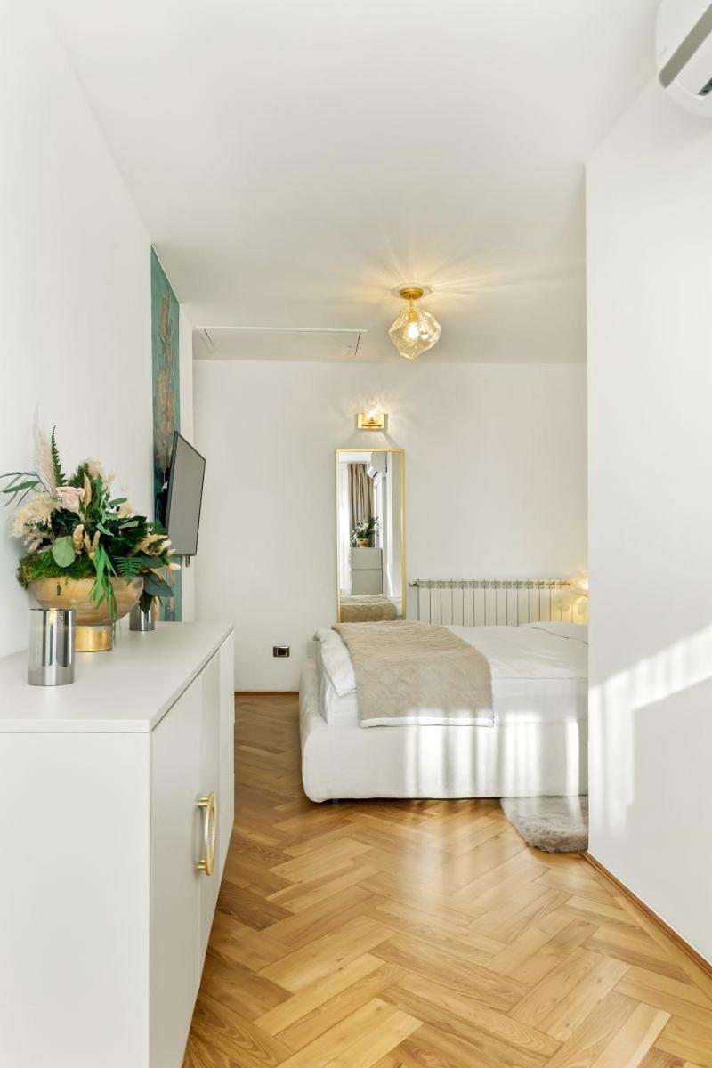 Apartament Casa De Povesti - Calea Victoriei Bukareszt Zewnętrze zdjęcie